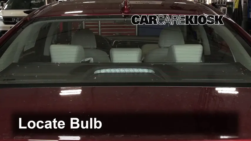 2019 Honda Insight Touring 1.5L 4 Cyl. Éclairage Feu de freinage central (remplacer l'ampoule)